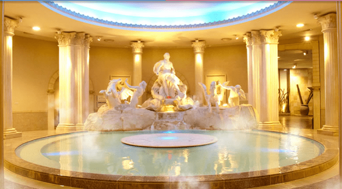 スパワールドにあるヨーロッパゾーンの温泉(古代ローマ風呂)